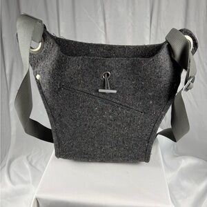 Chic Gray Felt Shoulder Bag Made from Recycled Materials